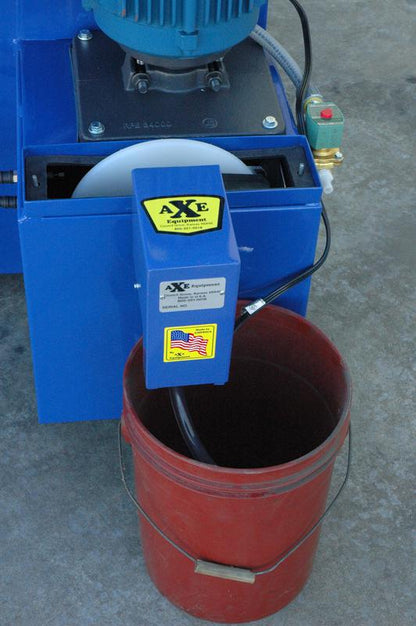 Built-in Oil Skimmer for AXE Equipment Spraywashers