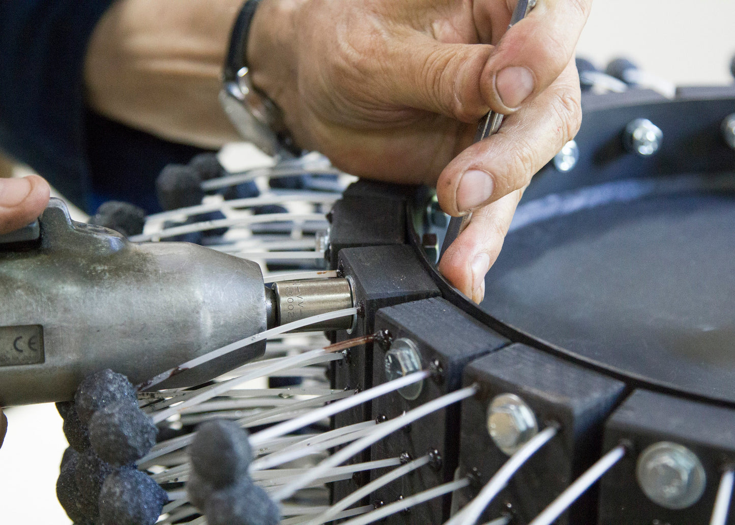 GBDX 23" (584MM) Flex-Hone